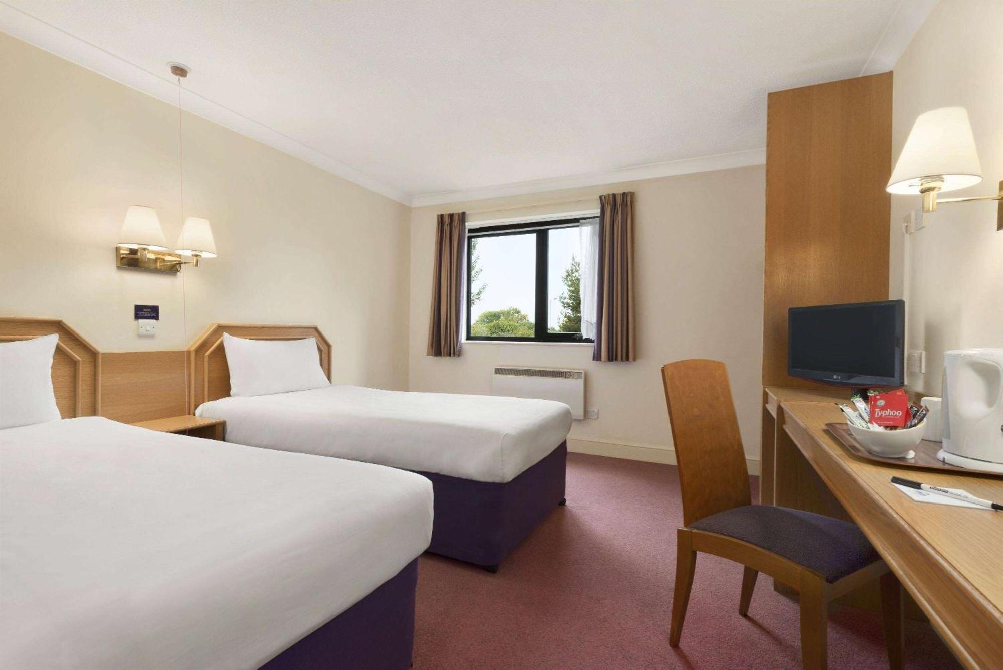 Days Inn Στάφορντ Εξωτερικό φωτογραφία